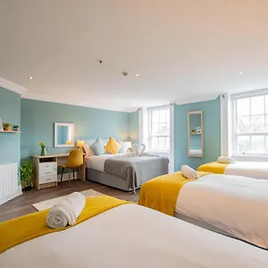 https://city-center-14-beds-sleeps-18.dublin-hotelsweb.com
