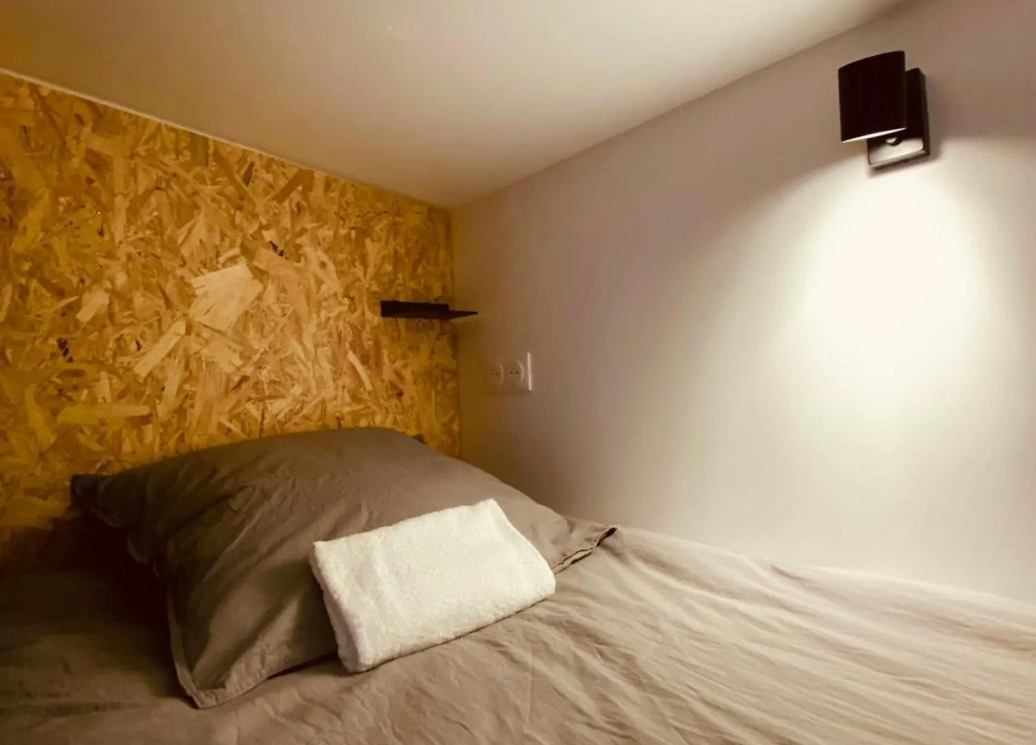 The Share House Apartment Tille 0*,  France