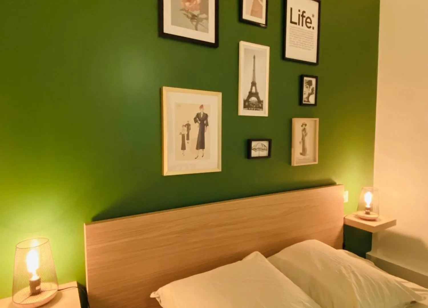 The Share House Apartment Tille