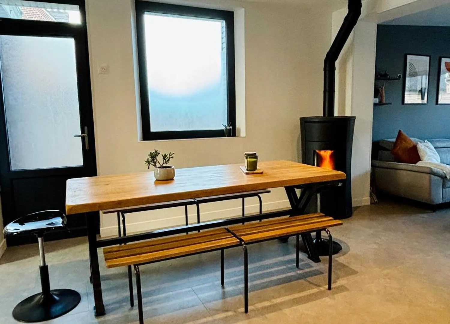 The Share House Apartment Tille