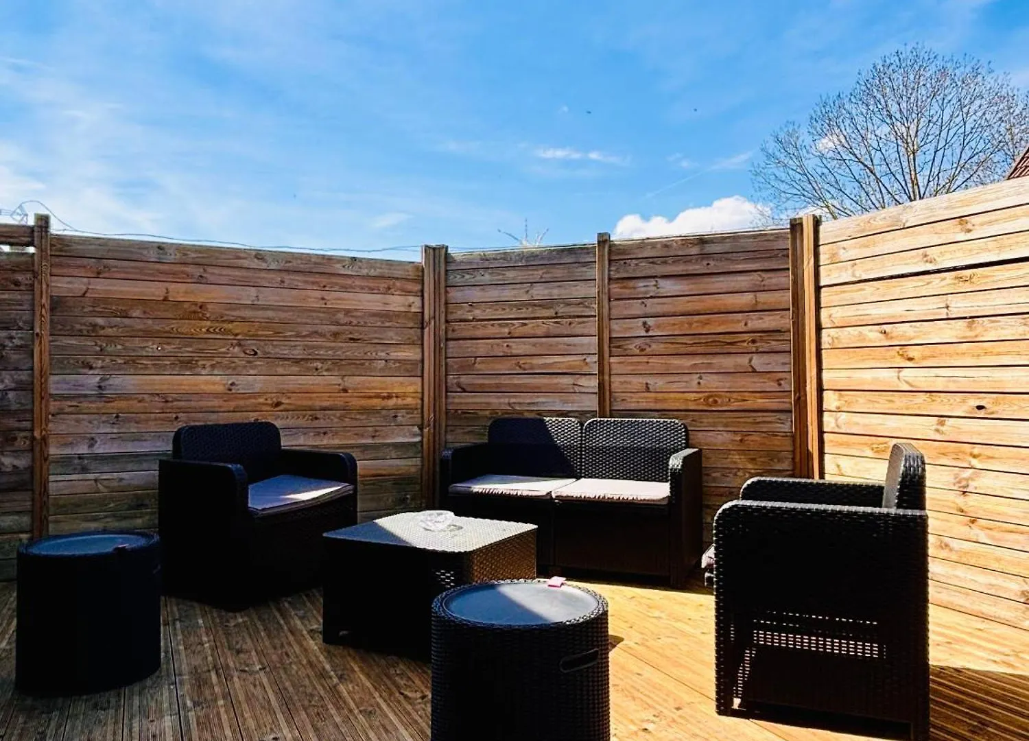 Homestay The Share House Apartment Tille